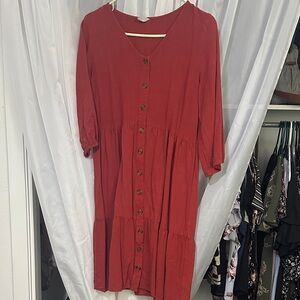 Chic Button-Front Midi Dress in Red